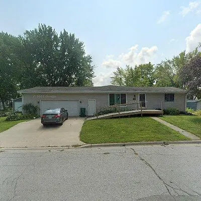 203 Nelson Ave, Lyle, MN 55953