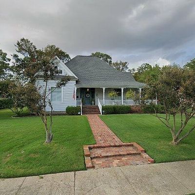 207 E Gresham St, Indianola, MS 38751