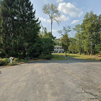 18 Evergreen Ct, Lebanon, NJ 08833