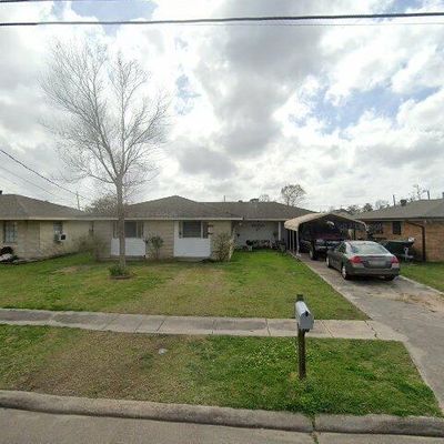 1820 Acadian Dr, Houma, LA 70363