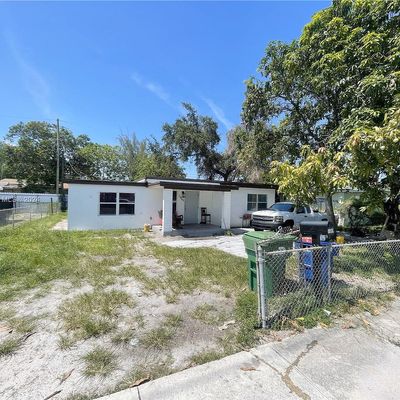 1869 Nw 83 Rd St, Miami, FL 33147