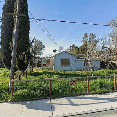 2216 Mcgowan Pkwy, Olivehurst, CA 95961