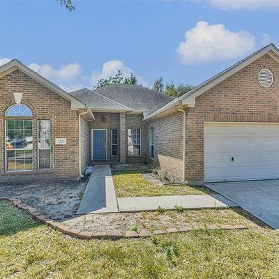 2223 Highland Hills Dr, Conroe, TX 77304