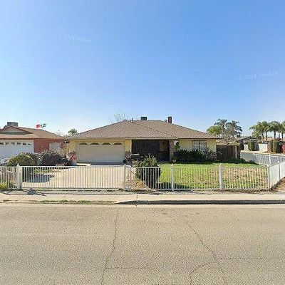 2247 Rounds St, Delano, CA 93215