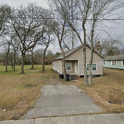 226 Vinsonia St, La Porte, TX 77571