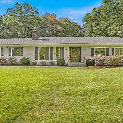 23 Paugussett Rd, Sandy Hook, CT 06482