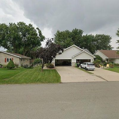 232 Cherokee Rd, Beaver Dam, WI 53916