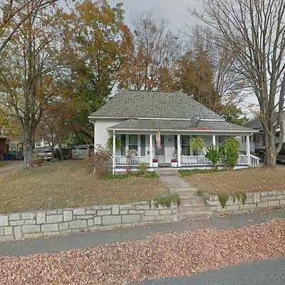 236 Orchard St, Mount Airy, NC 27030