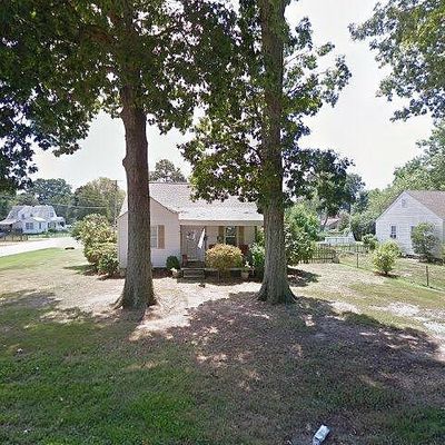 24 Davis Ave, Newport News, VA 23601