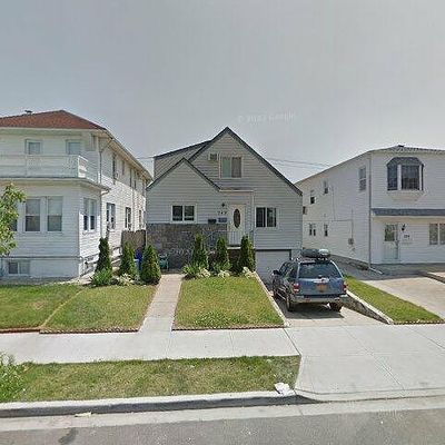 242 E Chester St, Long Beach, NY 11561