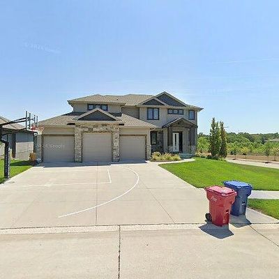 20761 Shirley St, Elkhorn, NE 68022