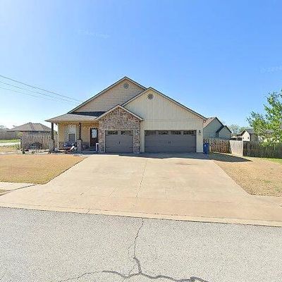 2111 Hunter Dr, Pea Ridge, AR 72751