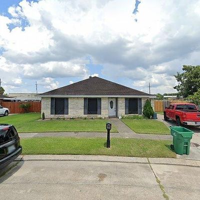 2137 Vineyard Ln, Harvey, LA 70058