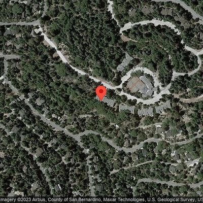 27114 Sugar Pine Dr, Lake Arrowhead, CA 92352