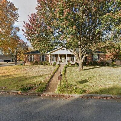 2721 Little John St, Florence, AL 35633