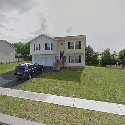 30 Horizon Dr, Fredericksburg, PA 17026