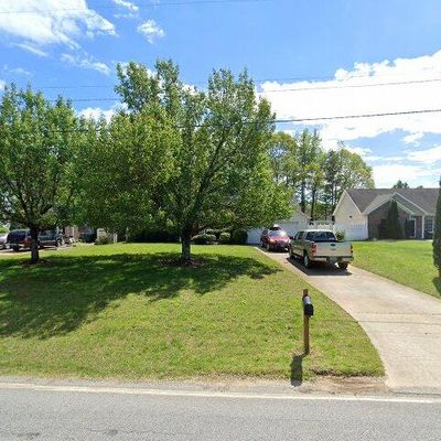 2502 Willard Rd, High Point, NC 27265