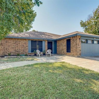 2537 Seven Hills Dr, Grand Prairie, TX 75052