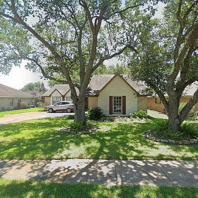 2543 Willow Dr, Stafford, TX 77477