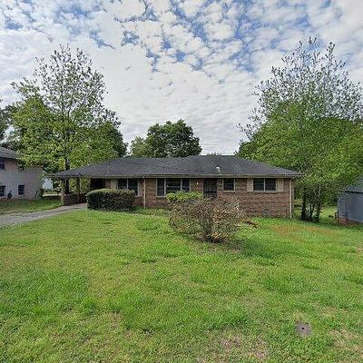 2571 Burkshire Rd, Ellenwood, GA 30294