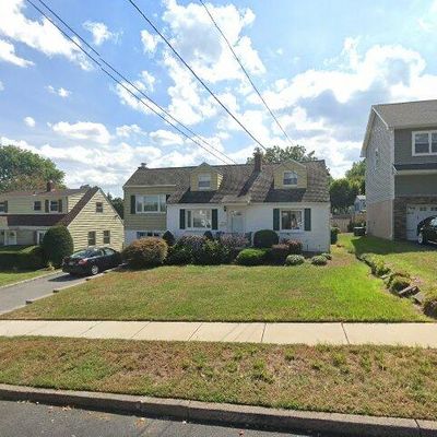 265 Adams Ave, River Edge, NJ 07661