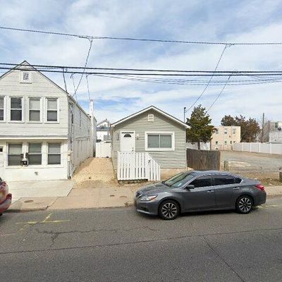 318 Hamilton Ave, Seaside Heights, NJ 08751