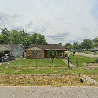 3195 Bolivar St, Beaumont, TX 77701