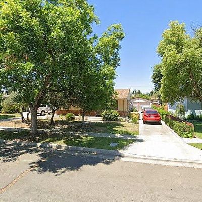 3205 E Lansing Way, Fresno, CA 93726