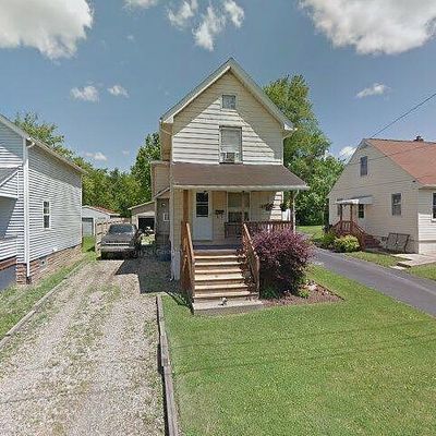 322 Ohio Ave, Girard, OH 44420