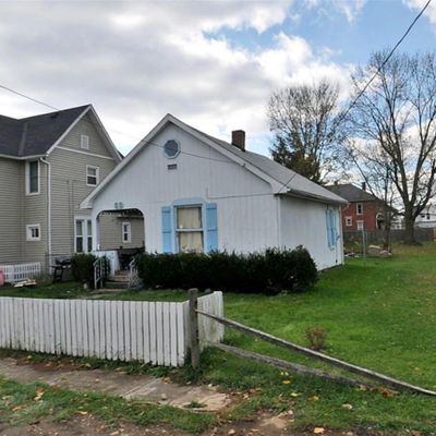 33 N 10 Th St, Newark, OH 43055