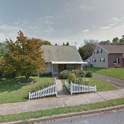 303 Chestnut Dr, Phoenixville, PA 19460