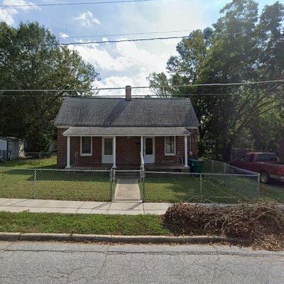 303 Lowell Ave, Greenwood, SC 29646