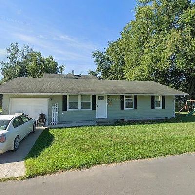 304 Shumate Ave, Moberly, MO 65270