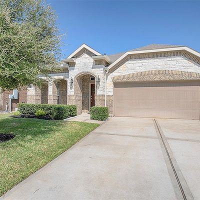 3040 Coreopsis Ct, Dickinson, TX 77539