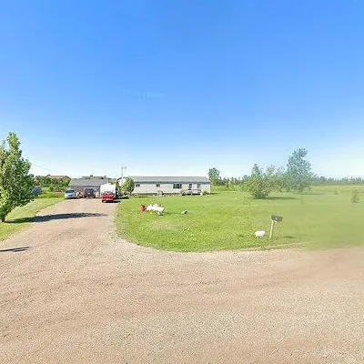 305 1 St St Sw, Surrey, ND 58785