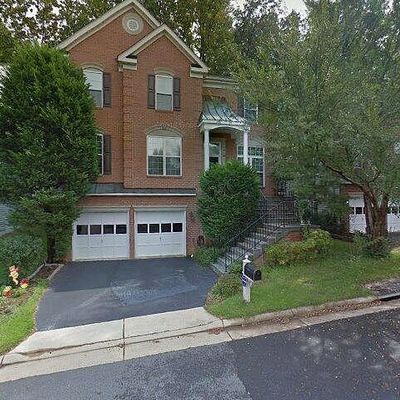 3113 White Peach Pl, Fairfax, VA 22031