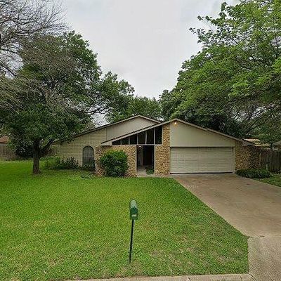 316 E Johnson St, Hewitt, TX 76643