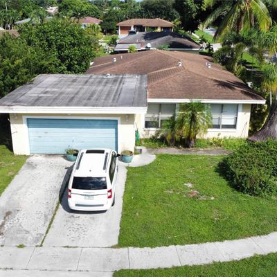 3856 Ace Rd W, Lake Worth, FL 33467