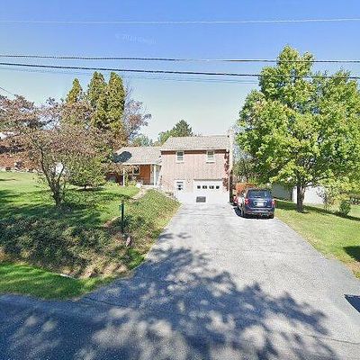 4 Dewalt Dr, Mechanicsburg, PA 17050