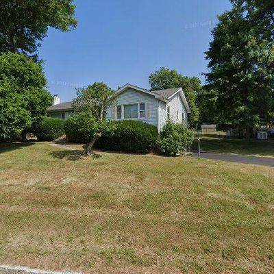 4 Elizabeth St, Whippany, NJ 07981