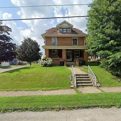 403 W Clayton St, New Castle, PA 16102