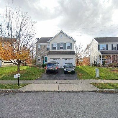 404 Hamilton Dr, Stewartsville, NJ 08886