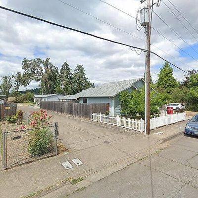 405 N 16 Th St, Cottage Grove, OR 97424