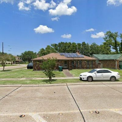 4056 Post Dr, Harvey, LA 70058