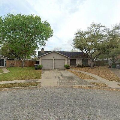 411 Ivanhoe Dr, Victoria, TX 77901