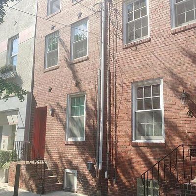 419 Gaskill St, Philadelphia, PA 19147