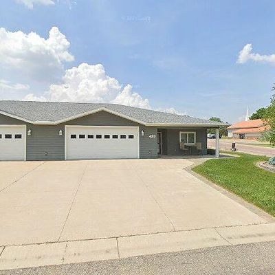 420 River Bluff Dr, Windom, MN 56101