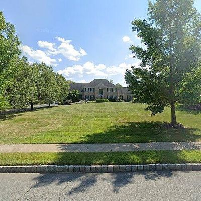 38 Milestone Dr, Ringoes, NJ 08551