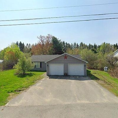 38 Pleasant Hill Dr, Waterville, ME 04901