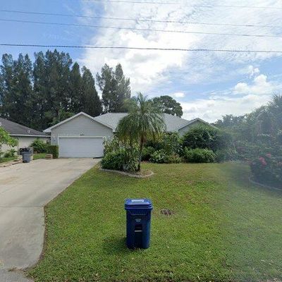 4855 Reno Dr, Sarasota, FL 34233